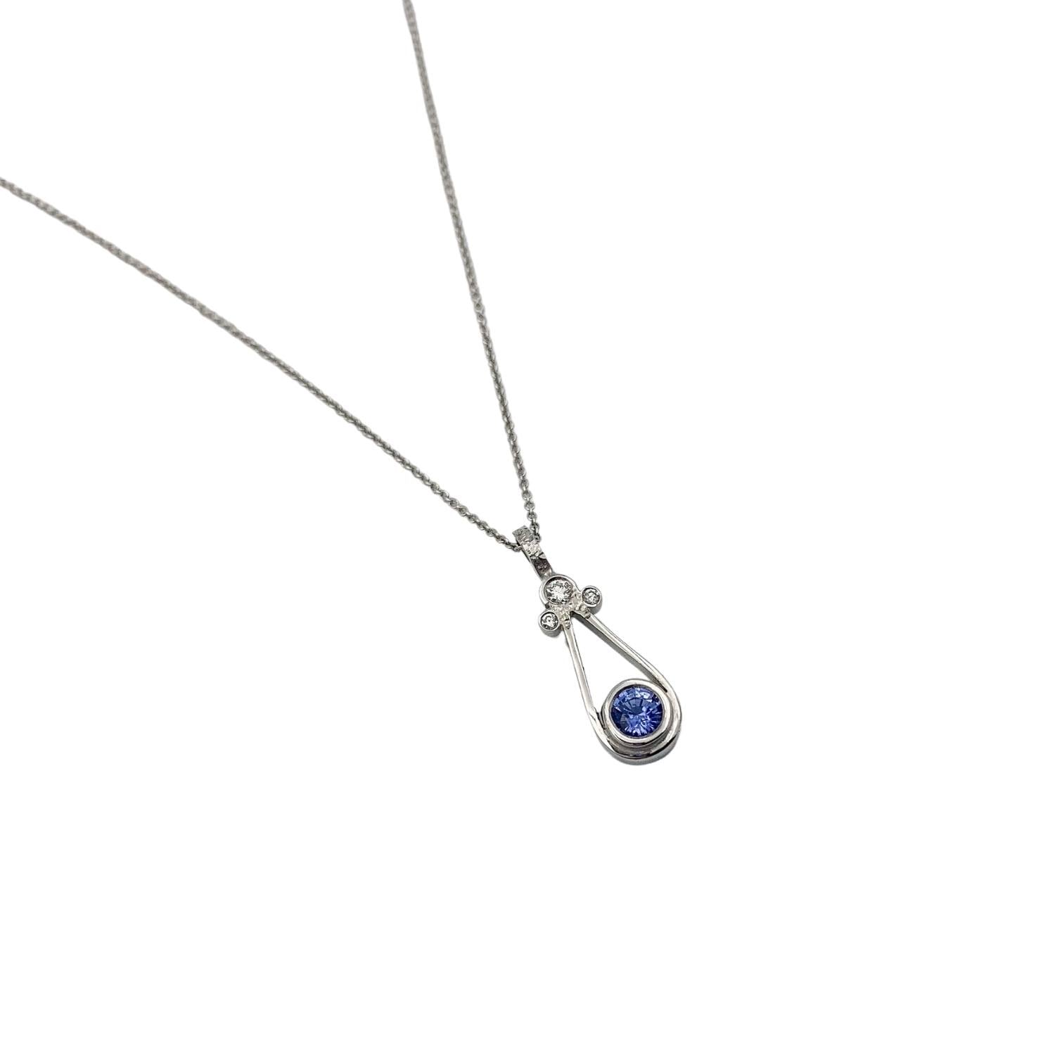 Sapphire Pendant Whitegold