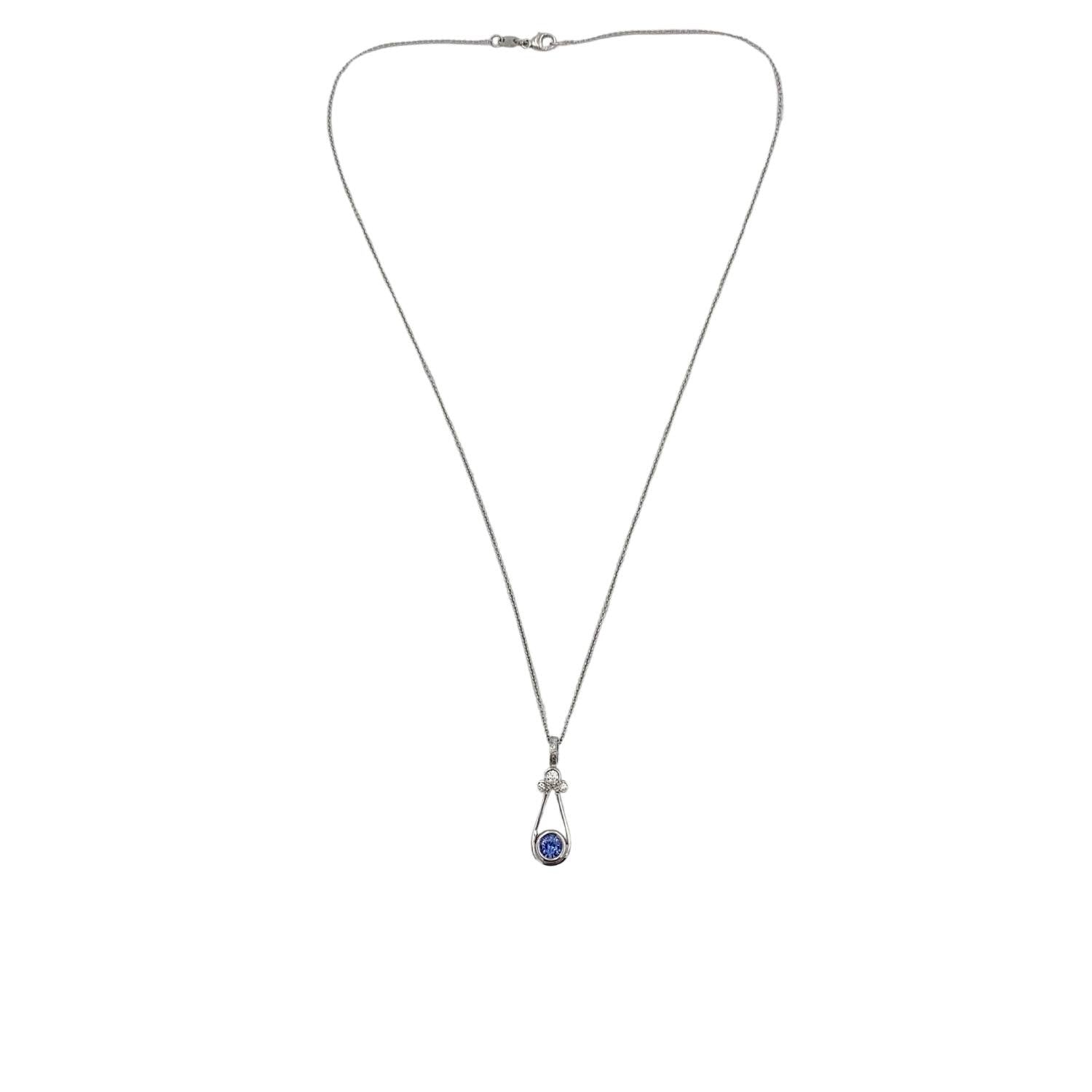 Sapphire Pendant Whitegold
