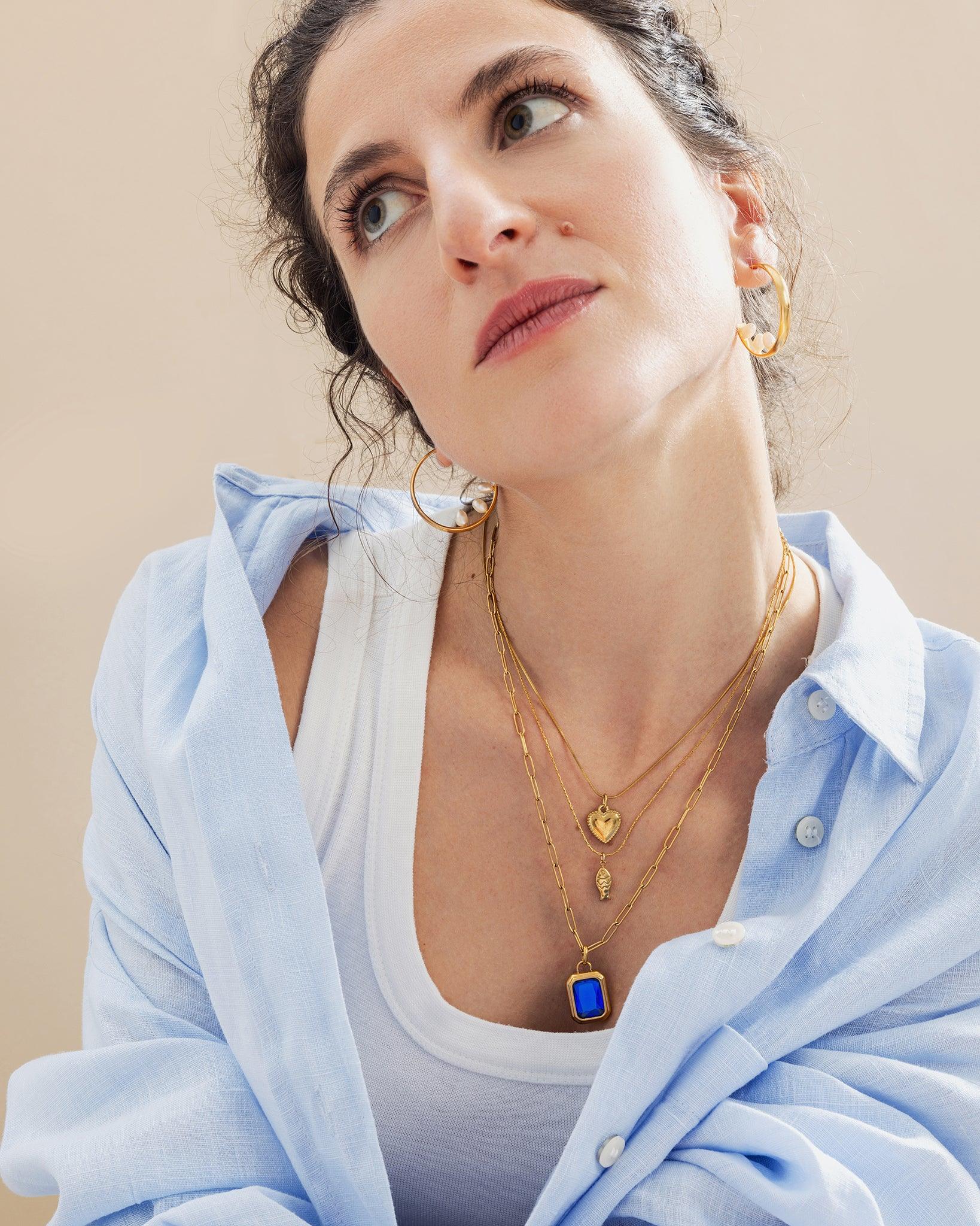 Sapphire Radiance Necklace In Gold