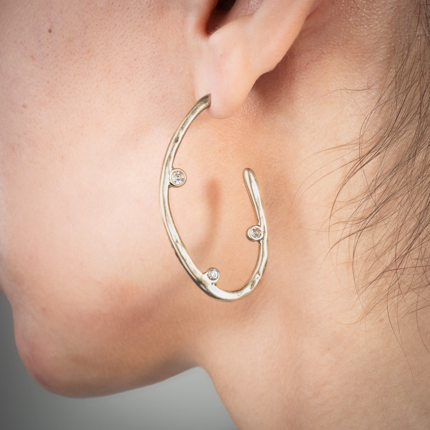 Sculpted Curve Hoops