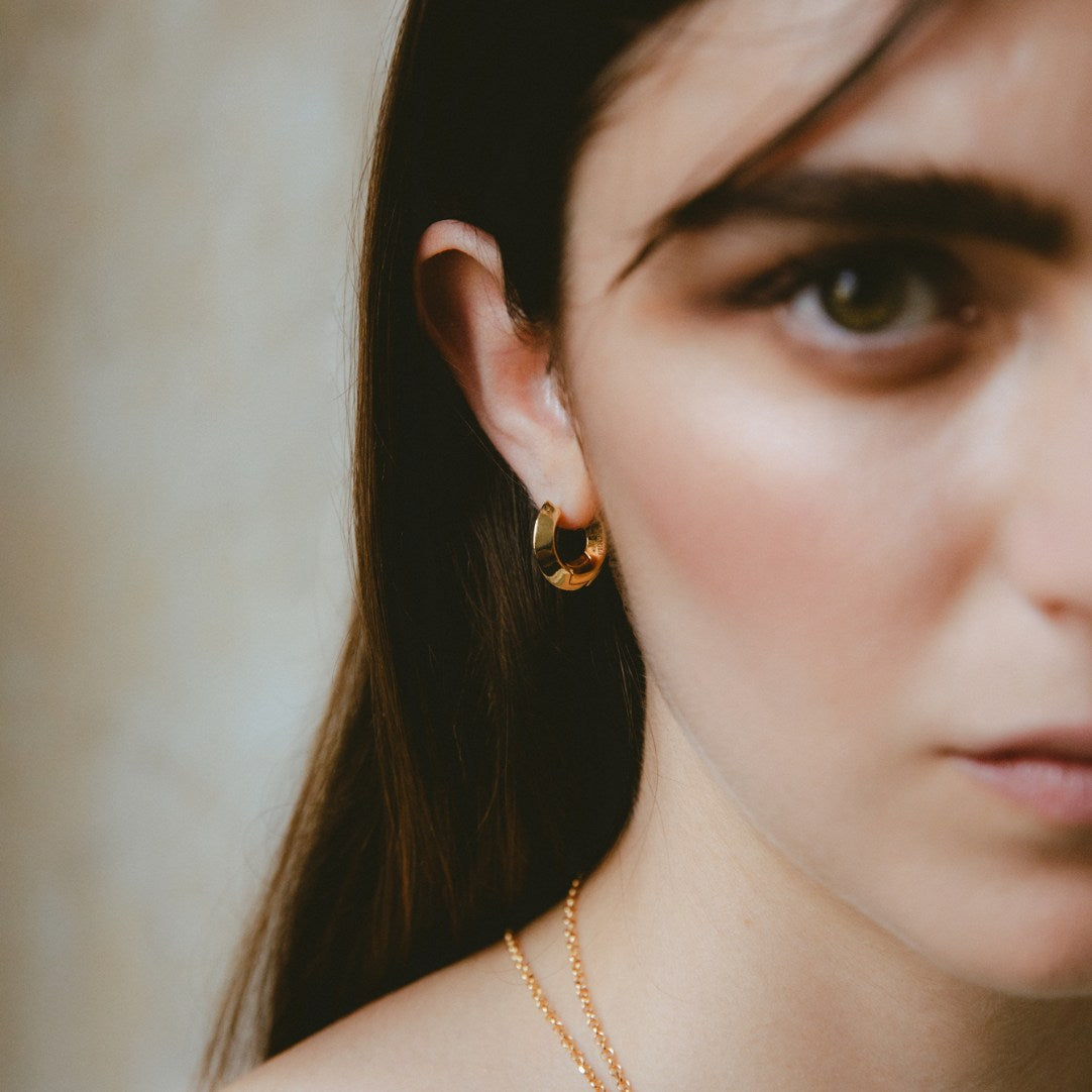 Sculptura Circle Earrings - Gold