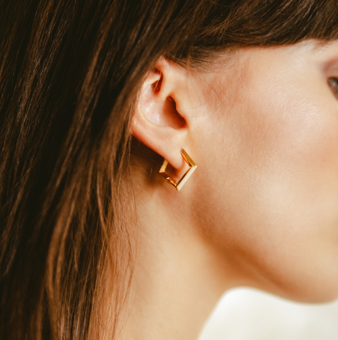 Sculptura Square Earrings - Gold