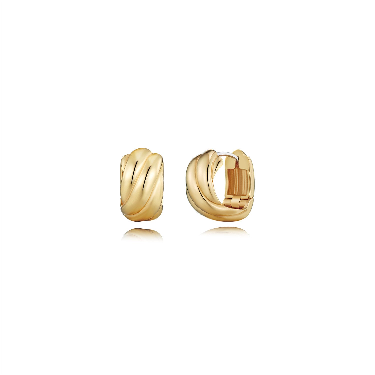 Sélection. D Bold Brass Hoop Earring