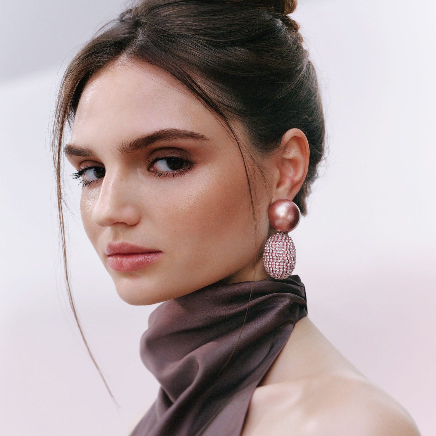 Selena Clip-On Earrings In Ashen Rose