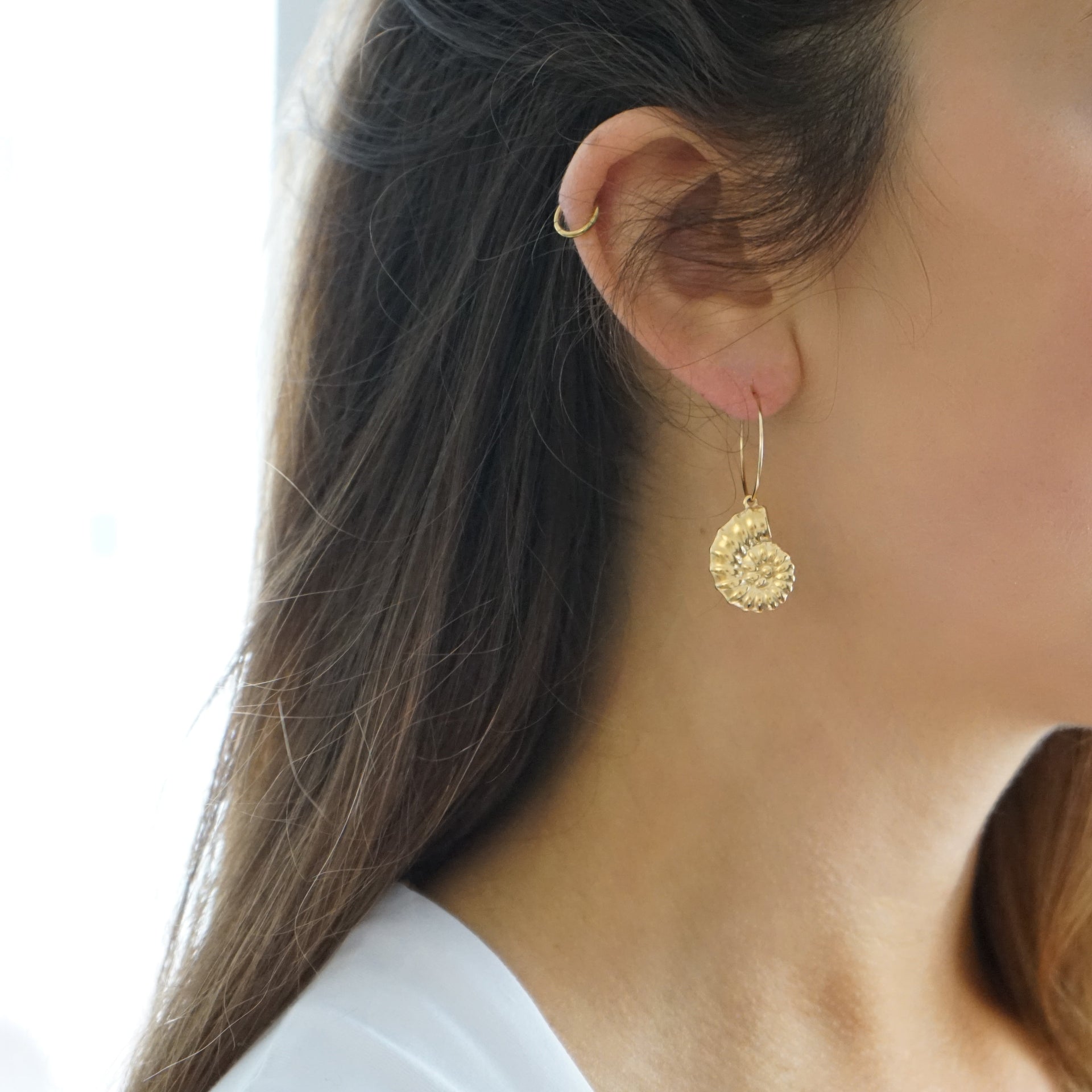 Shell Hoop Earrings Amelie
