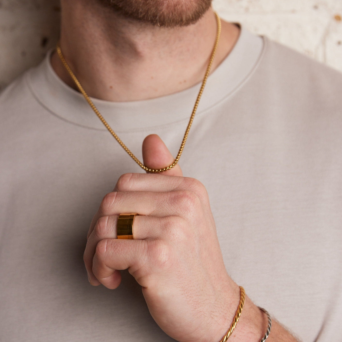 Fine Curb Chain Necklace - Gold