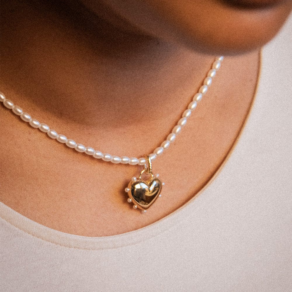 shrimps-chubby-heart-pearl-necklace-18ct-gold-plated-daisy-london