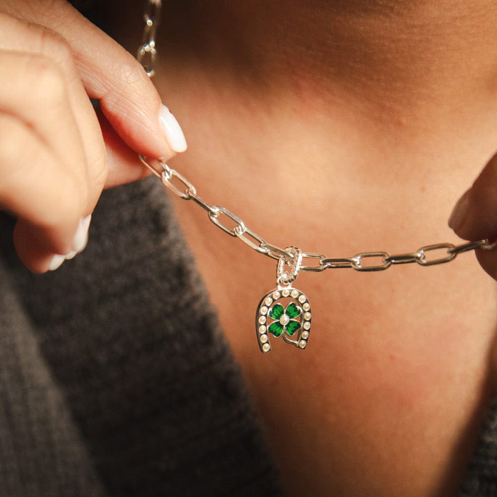 shrimps-clover-charm-chunky-necklace-sterling-silver-daisy-london