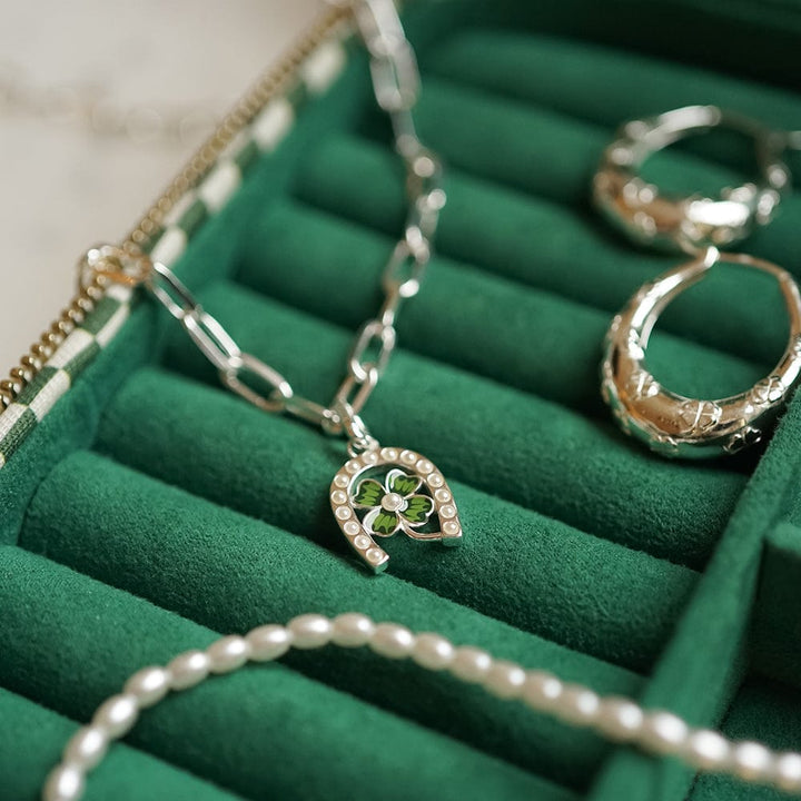 shrimps-clover-charm-chunky-necklace-sterling-silver-daisy-london