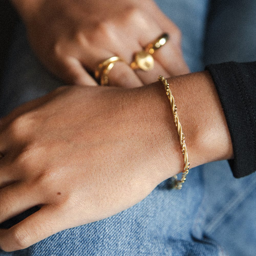 shrimps-twist-chain-bracelet-18ct-gold-plated-daisy-london