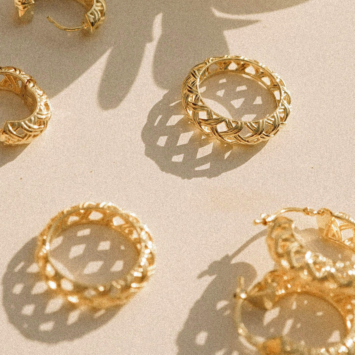 shrimps-woven-dome-ring-18ct-gold-plated-daisy-london