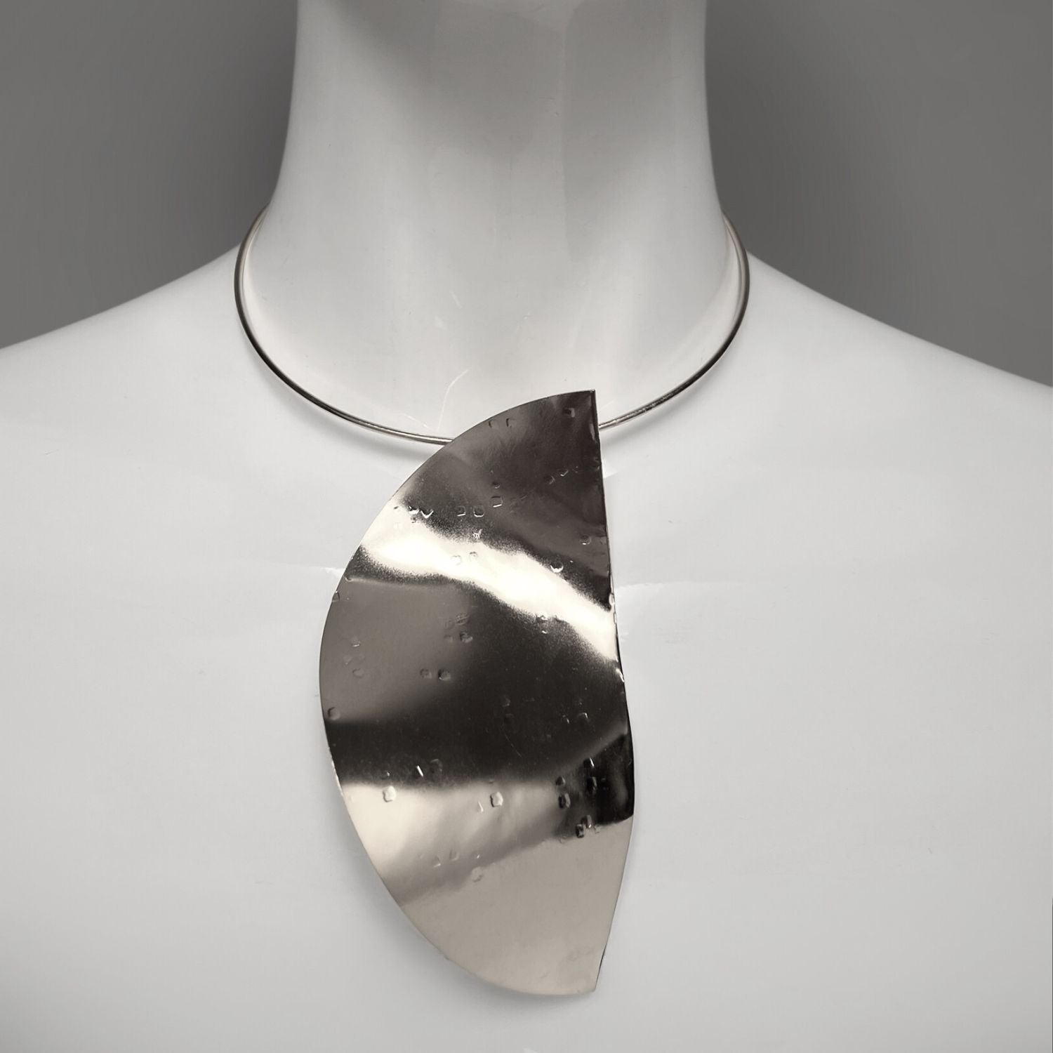 Silver Geo Twist Pendant Neck Wire