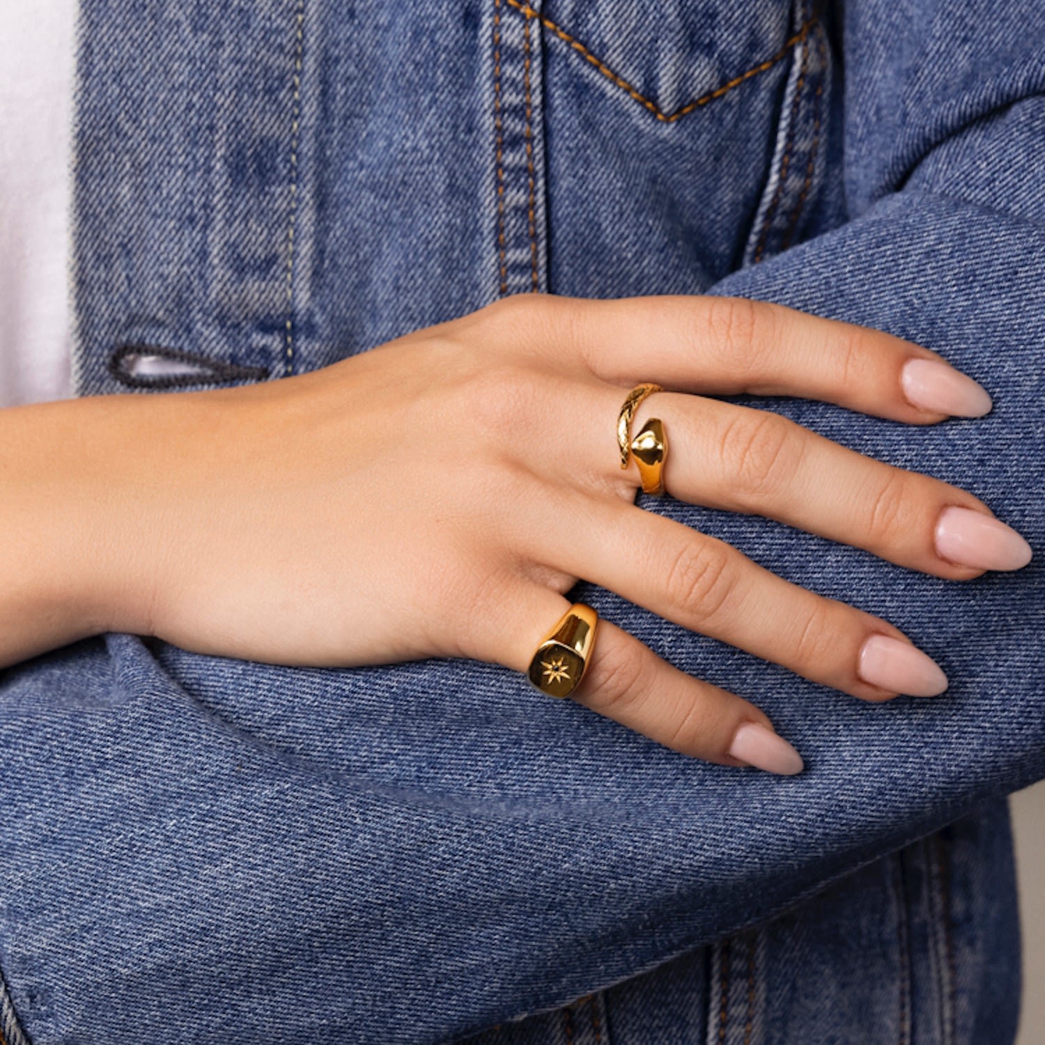 Skyfall Starburst Signature Ring In Gold