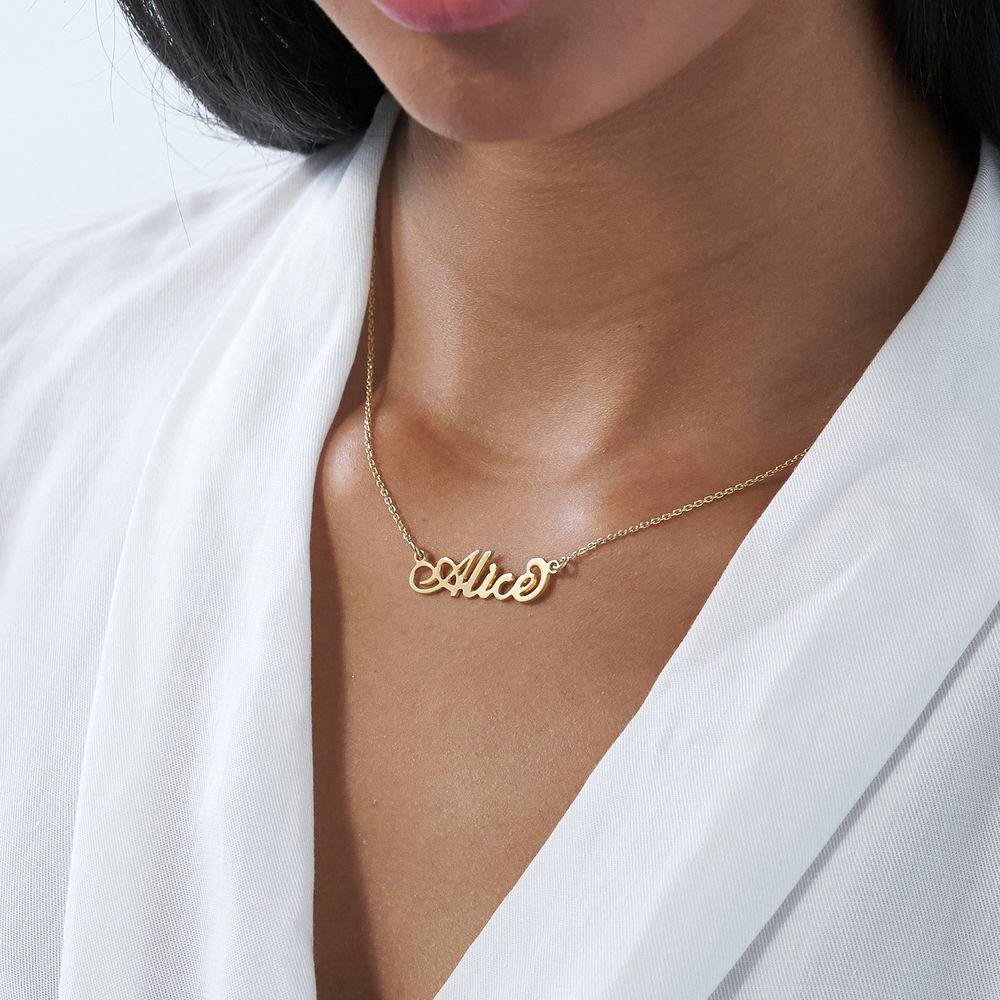 Small Carrie Name Necklace in Gold Plating