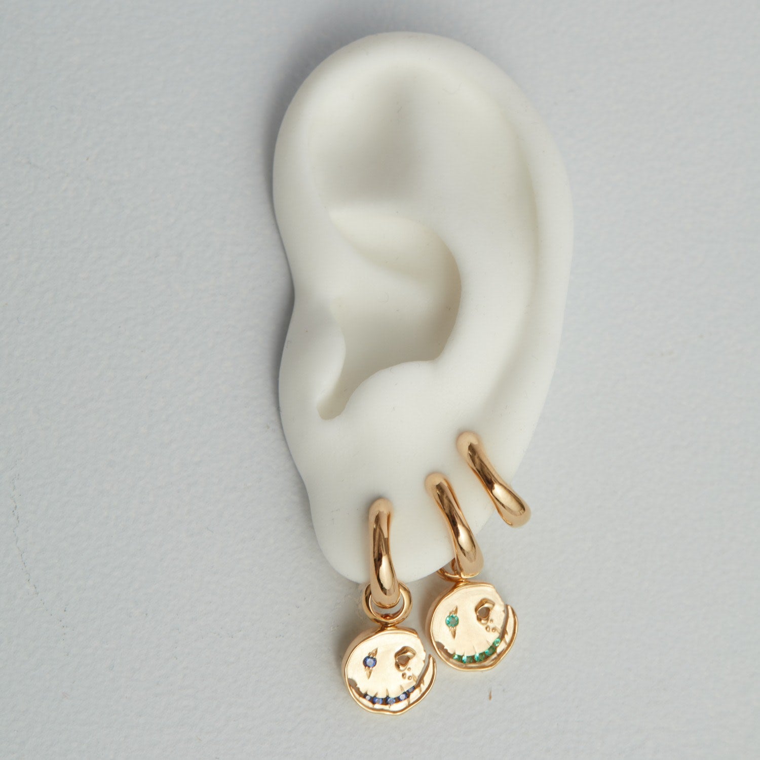 Smile Hoop Earrings – September – Sapphire – Gold Plated