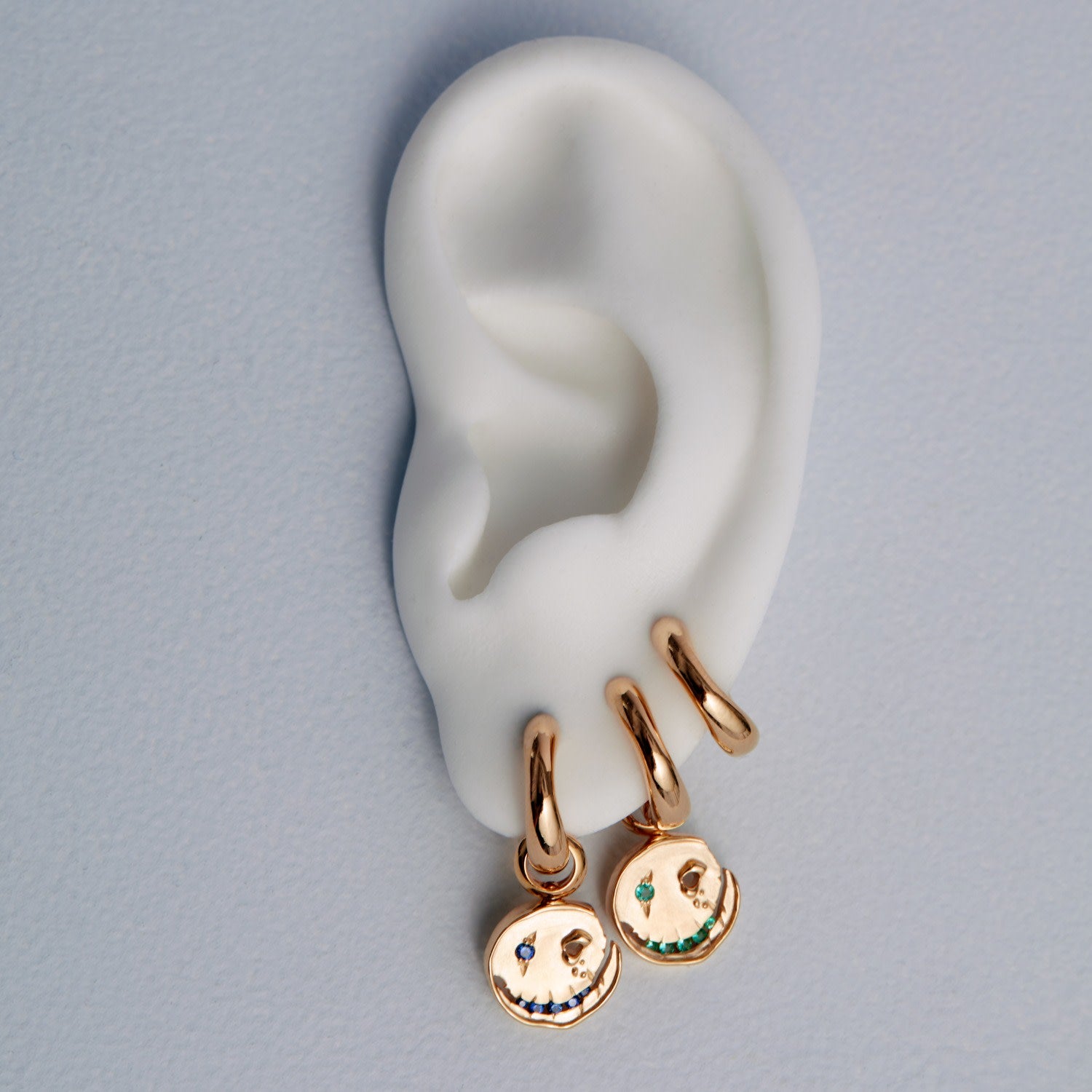 Smile Hoop Earrings – January – Garnet – Gold Plated