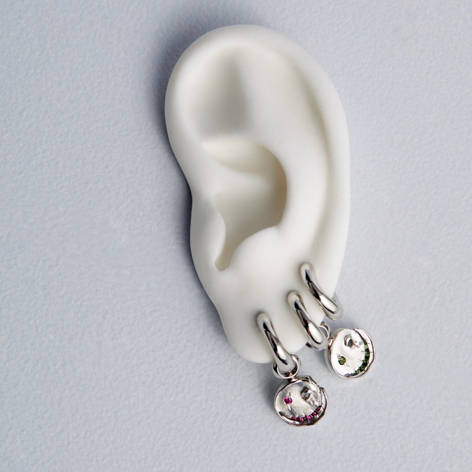 Smile Hoop Earrings – January – Garnet – Silver