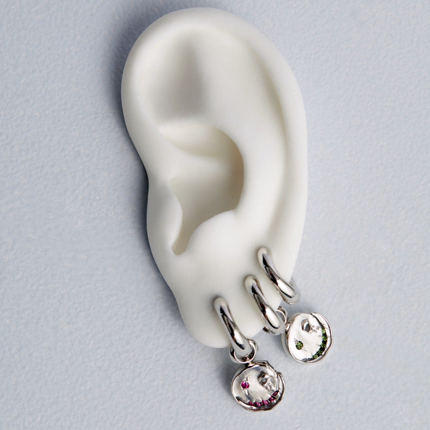 Smile Hoop Earrings – September – Sapphire – Silver