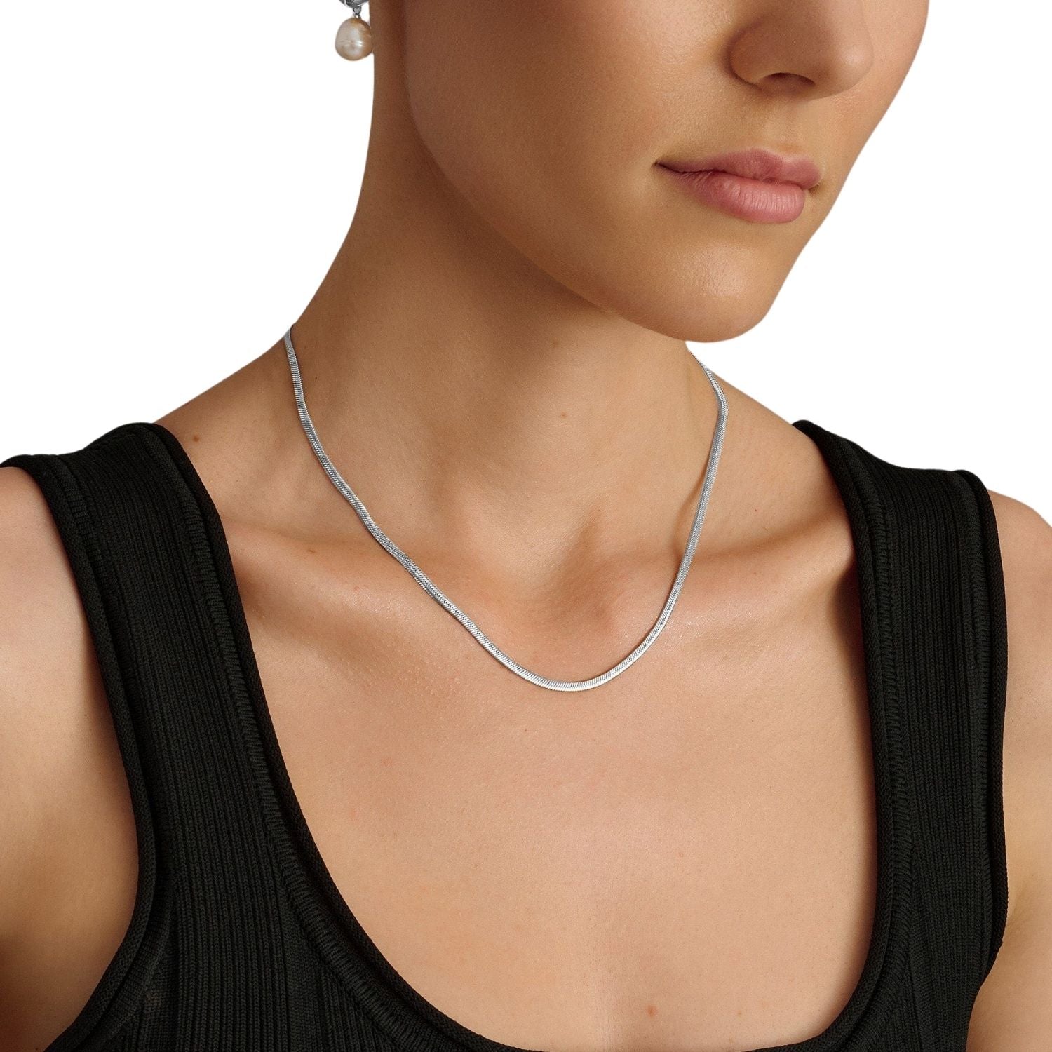 Snake Chain Necklace In Silver
