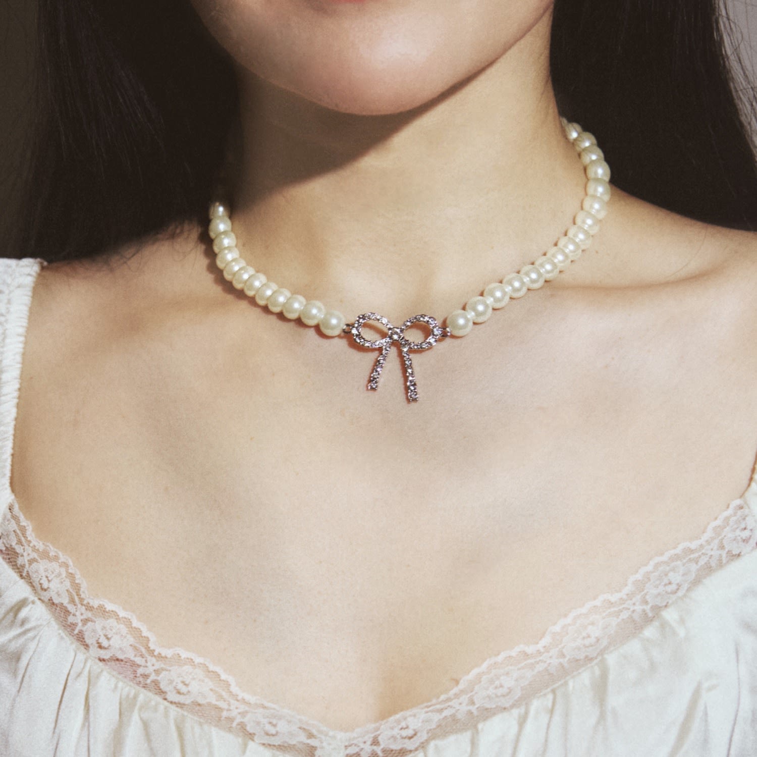 Sofia Bow Necklace