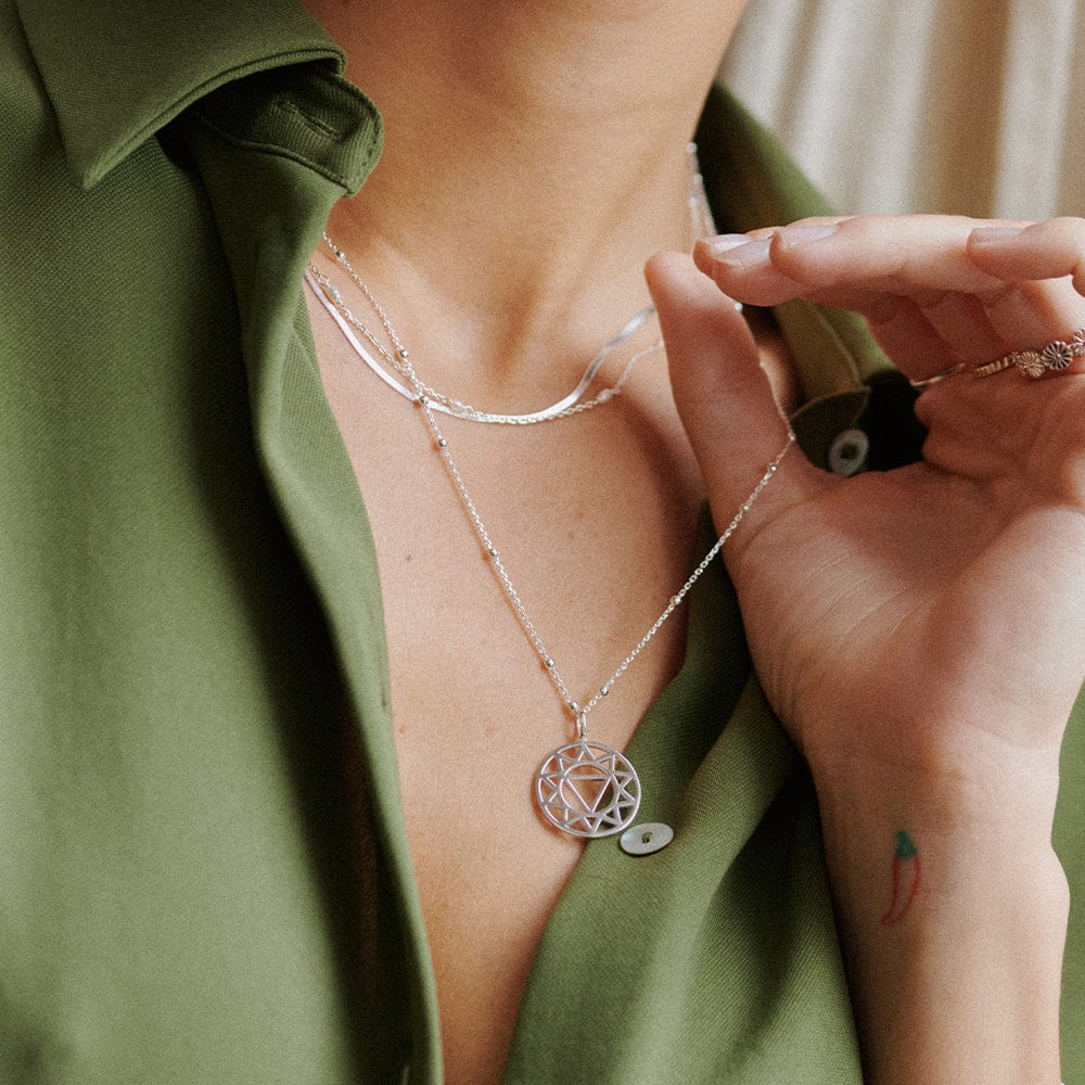 solar-plexus-chakra-necklace-925-sterling-silver-daisy-london