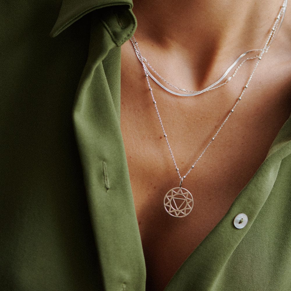 solar-plexus-chakra-necklace-925-sterling-silver-daisy-london