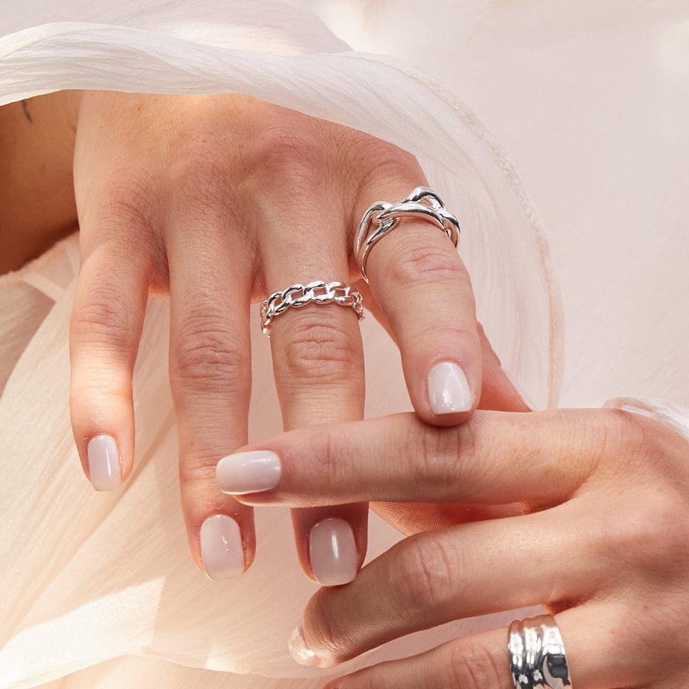 polly-sayer-solid-chain-ring-sterling-silver-daisy-london