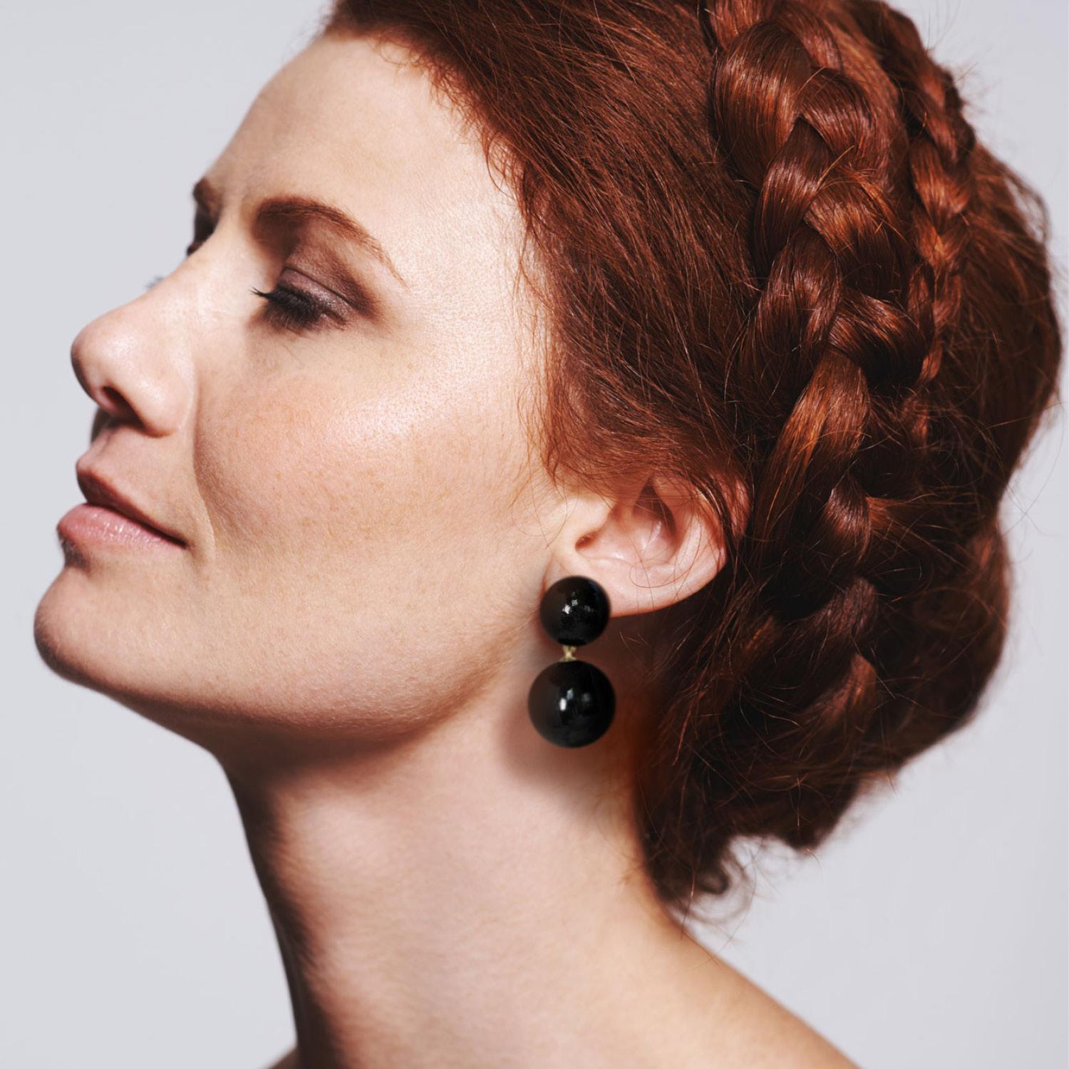 Sonia Classic Earrings In Raven