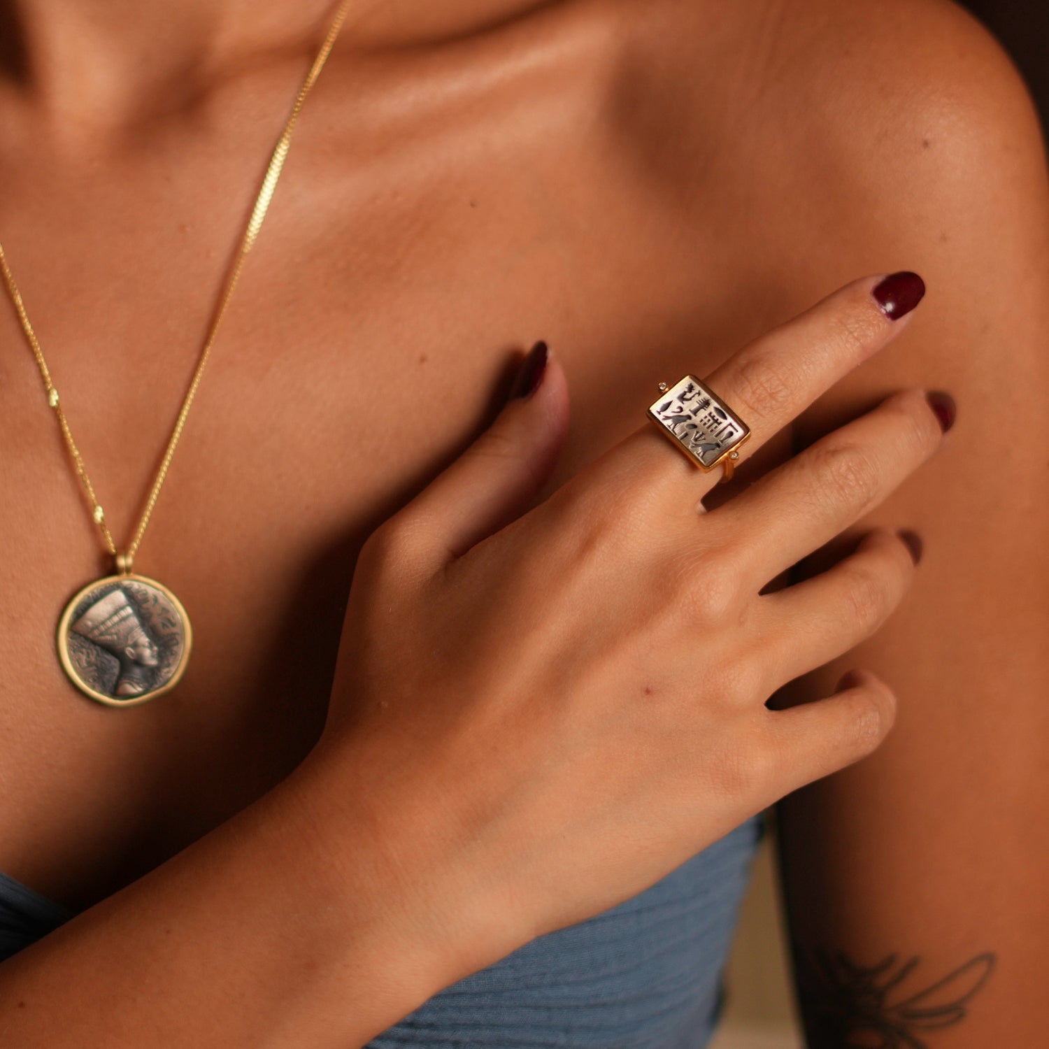 Enternal Flight Egyptian Protection Ring - Gold