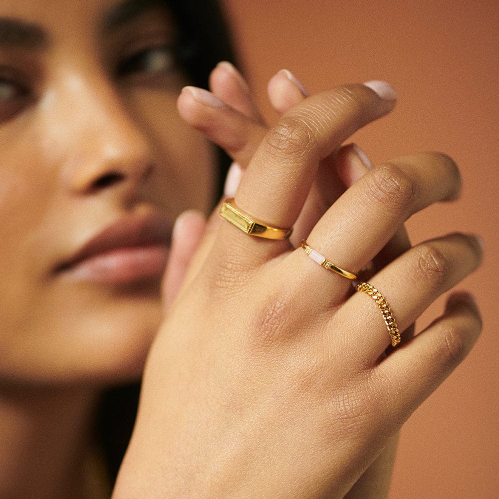 rope-signet-ring-18ct-gold-plated-sterling-silver-daisy-london