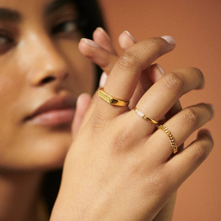 rope-signet-ring-18ct-gold-plated-sterling-silver-daisy-london