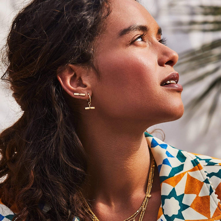 t-bar-earrings-18ct-gold-plated-sterling-silver-daisy-london