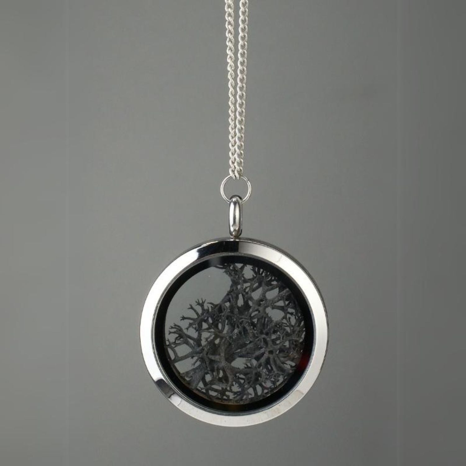 Designer Jewelry Necklace With Natural Black Moss
