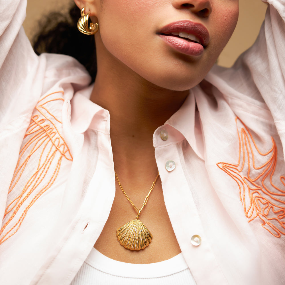 Statement Textured Shell Necklace