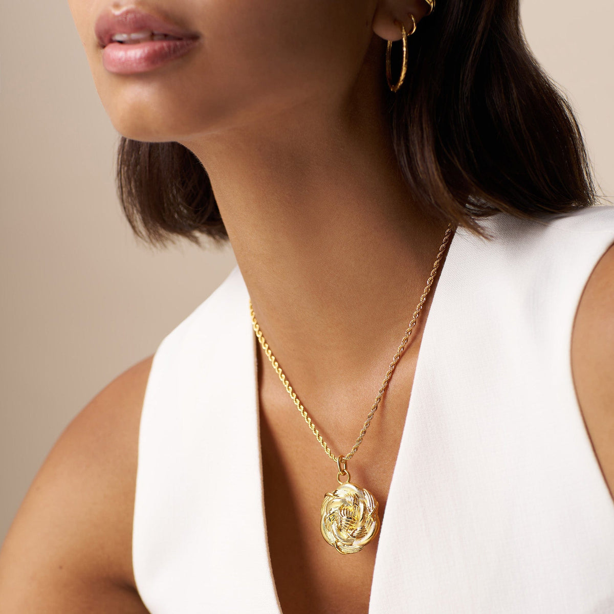 Statement Rosette & Rope Chain Necklace