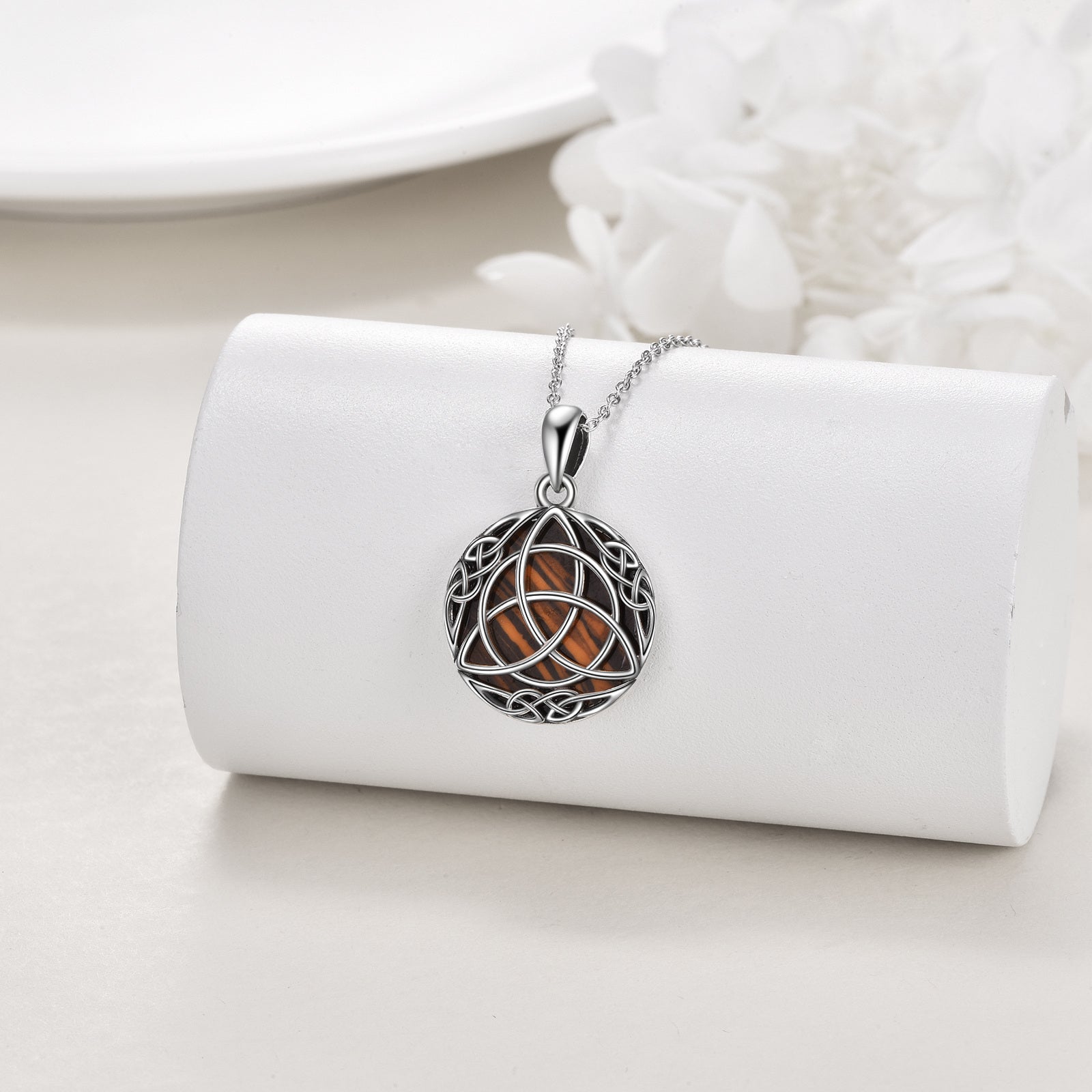 Sterling Silver Circular Shaped Celtic Knot Pendant Necklace