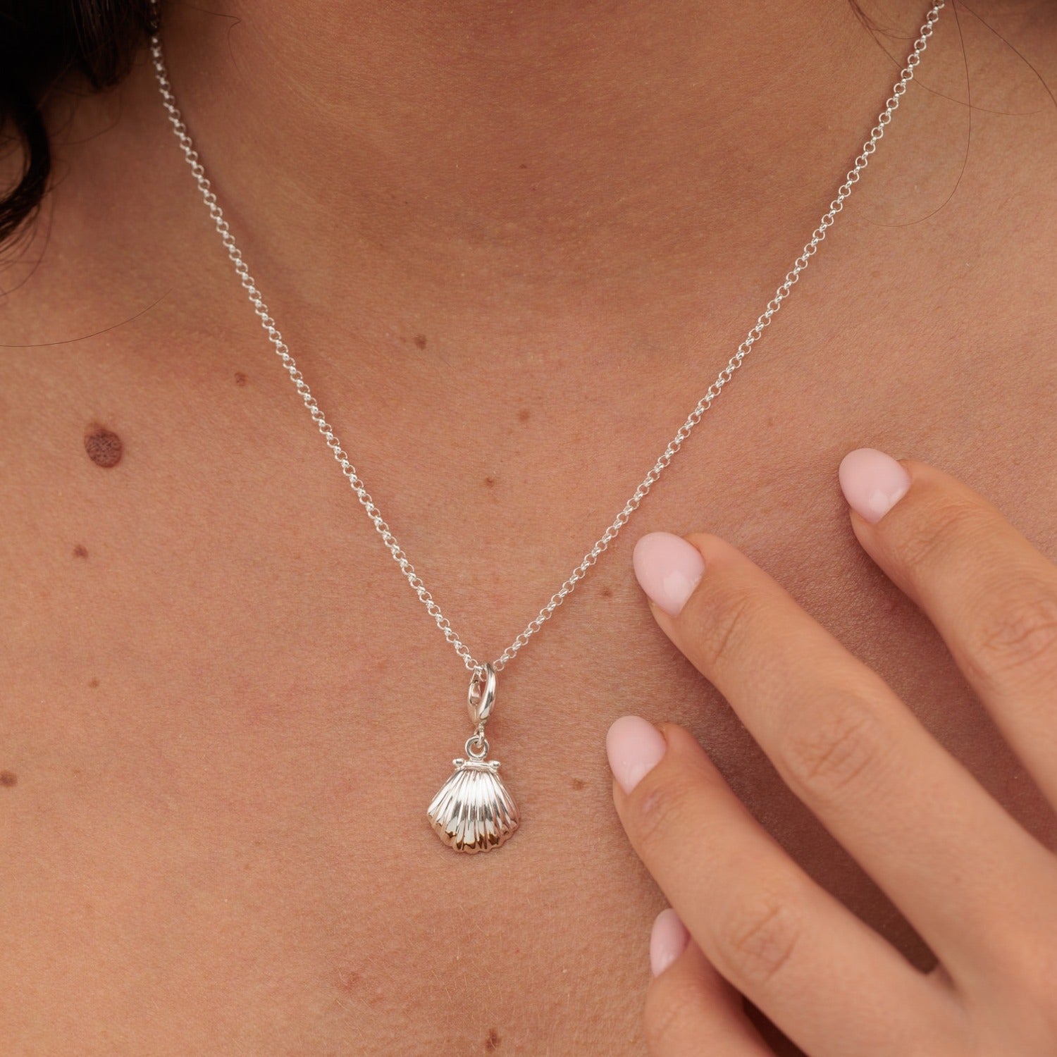 Sterling Silver Clam Shell Charm Necklace