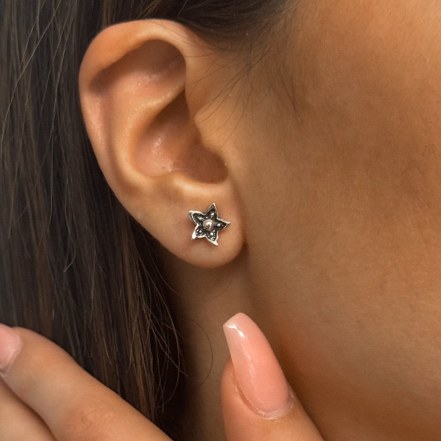 Sterling Silver Star Flower Stud Earrings – Bold Contrast Floral Design – Unaloe Jewellery For Women