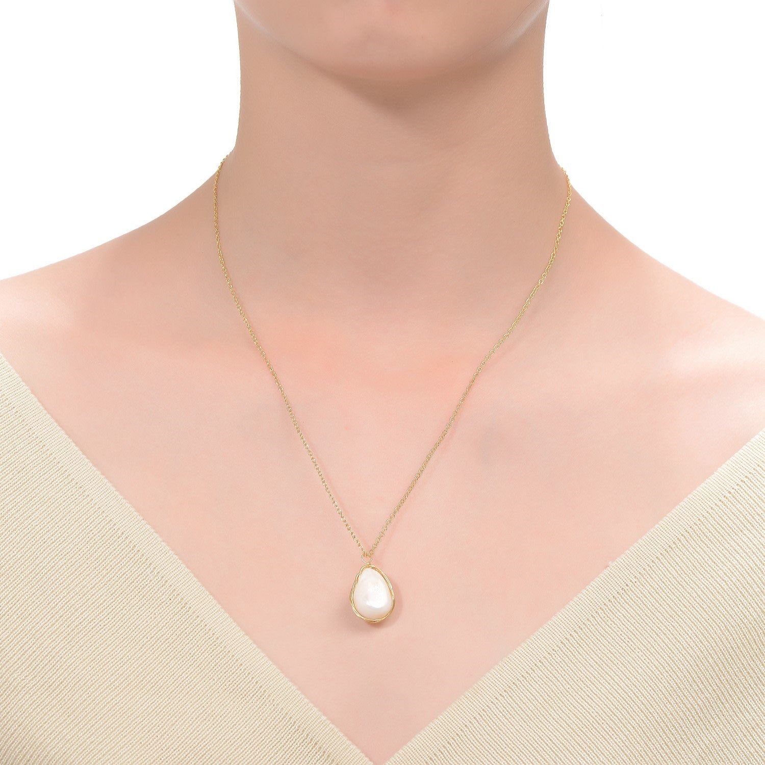 Sterling Silver Gold Plated Freshwater Pearl Pendant Necklace