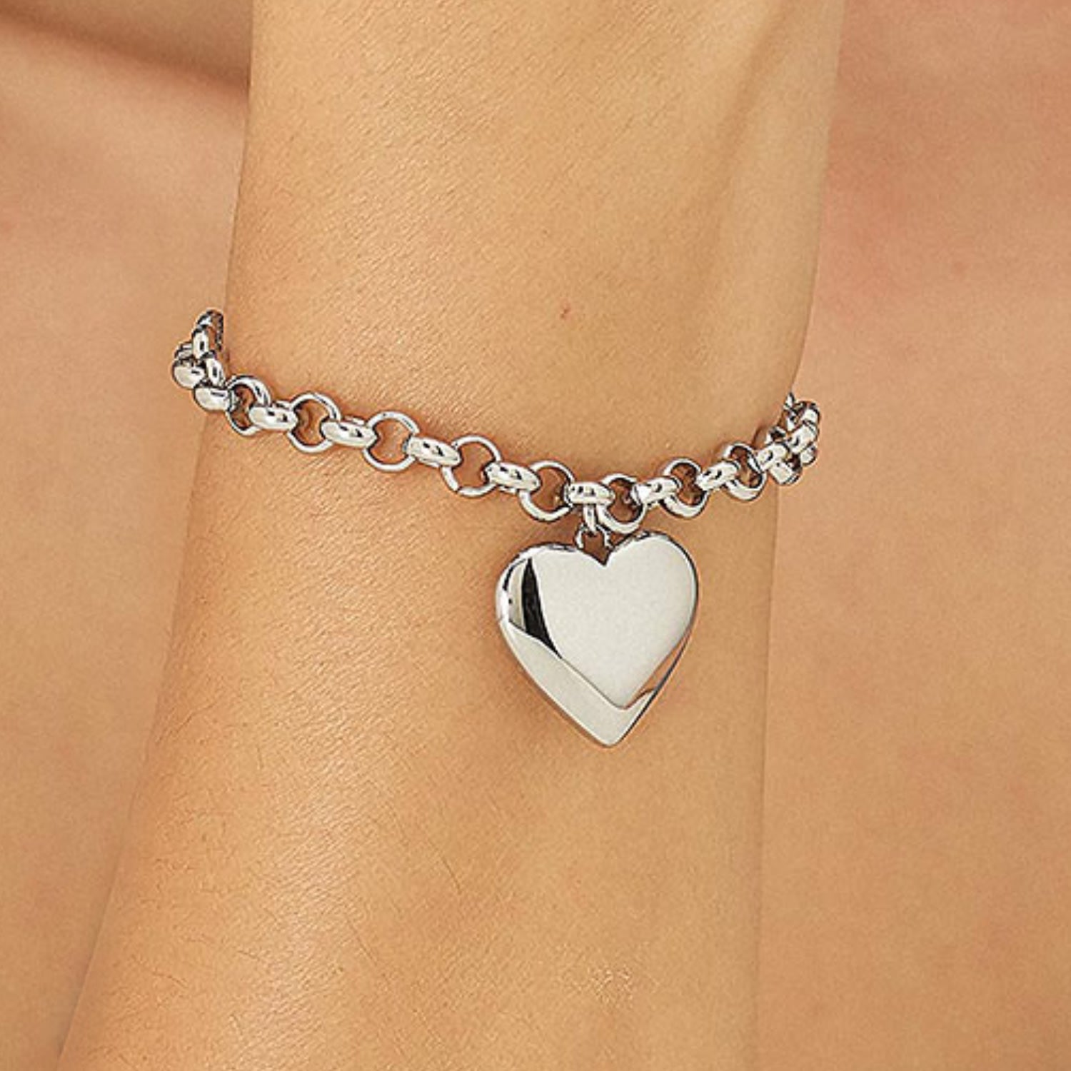 Sterling Silver Heart Bracelet – Elegant And Refined Jewelry, Perfect Gift For Loved Ones