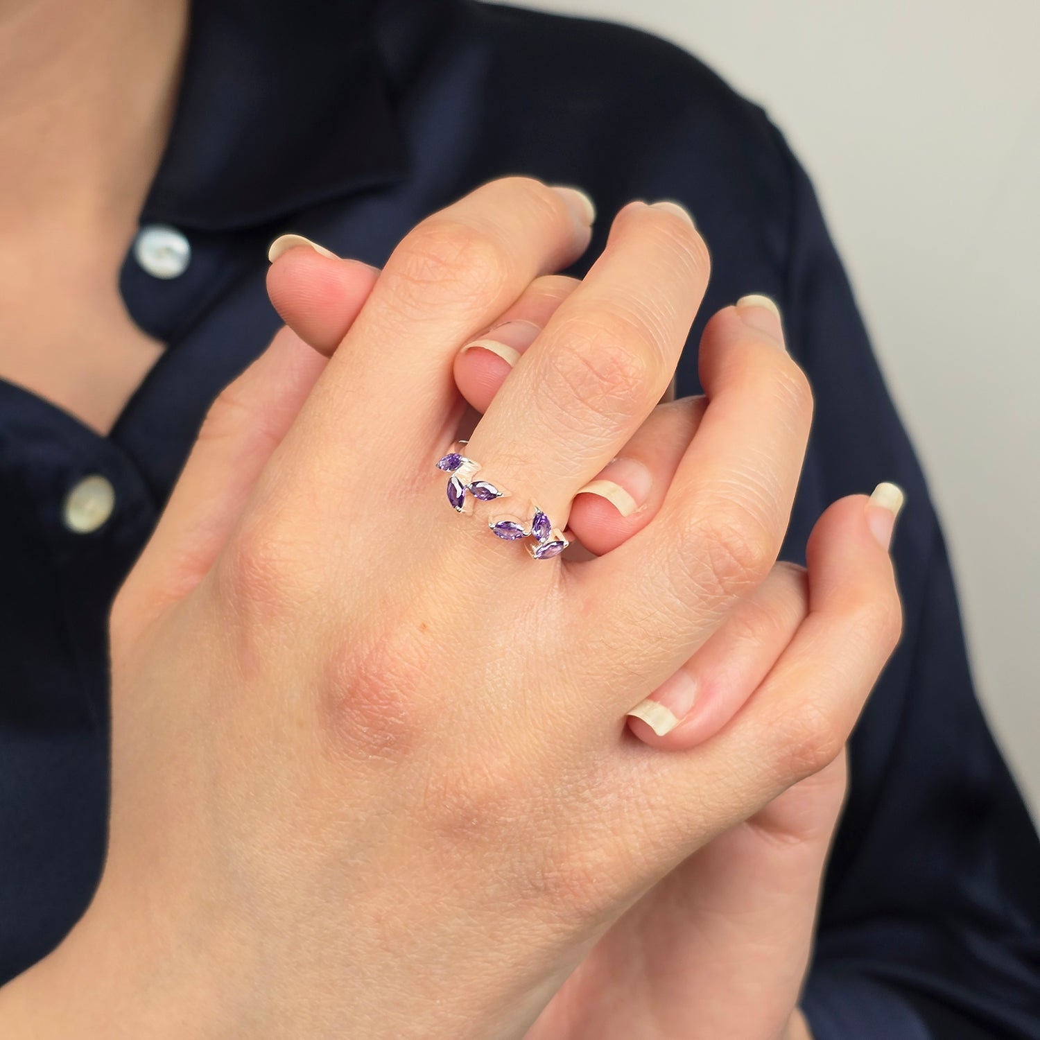 Sterling Silver Open Leaf Ring With Amethyst Gemstones