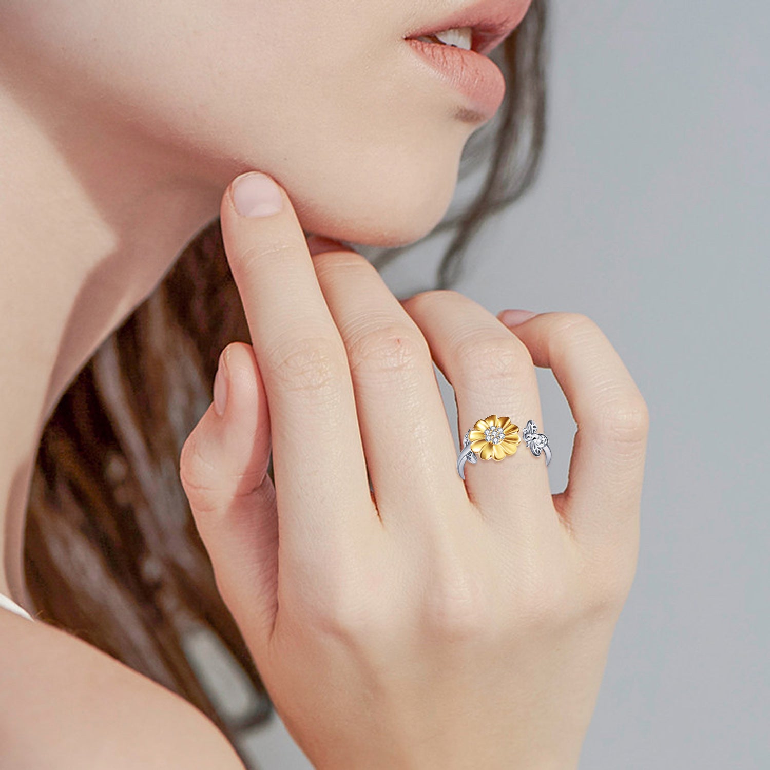 Sterling Silver Two-tone Round Cubic Zirconia Bee & Sunflower Open Ring with Engraved Word