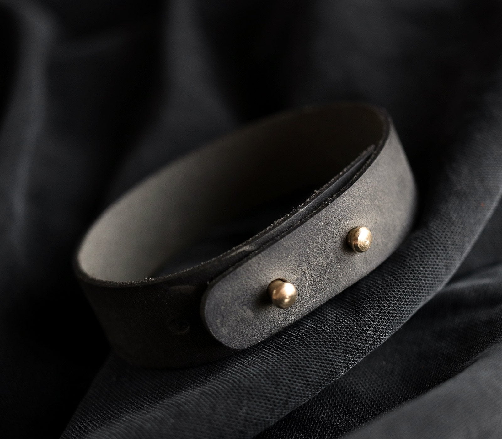 Adjustable Minimalist Leather Bracelet - Cognac