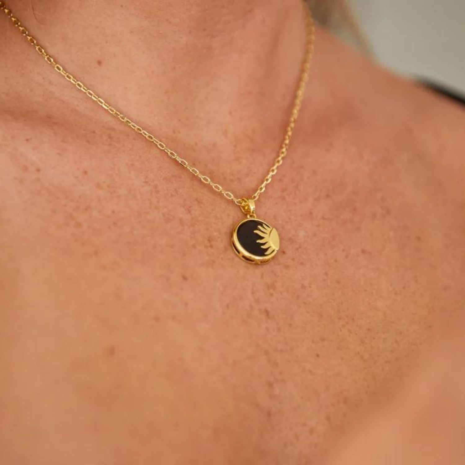 Sunrise Choker - Black