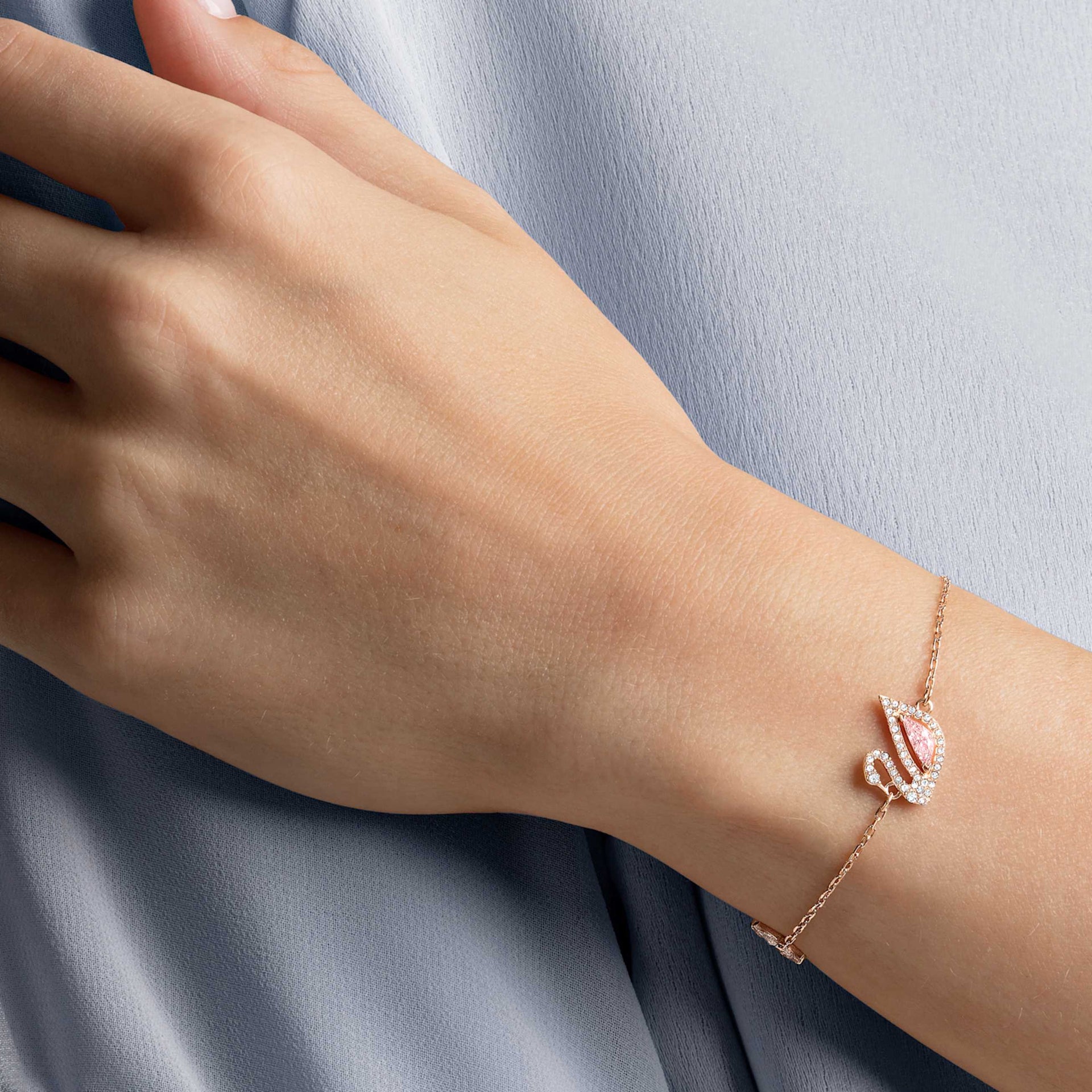 SWAN BRACELET SWAN PINK ROSE GOLD TONE PLATED