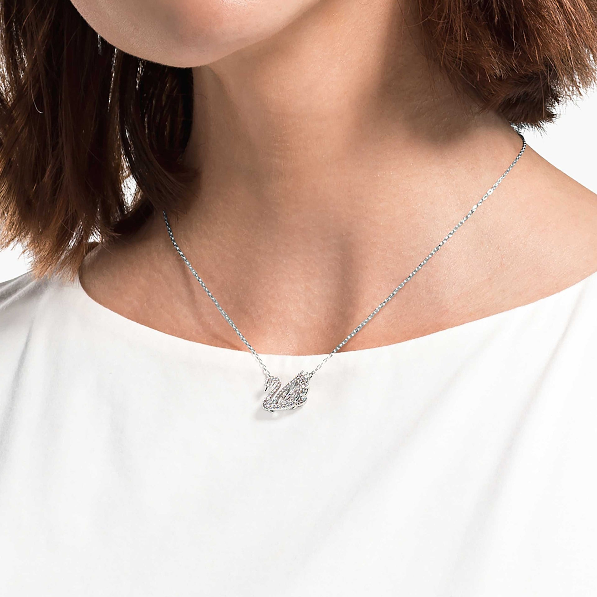 SWAN NECKLACE DANCING SWAN WHITE RHODIUM PLATED