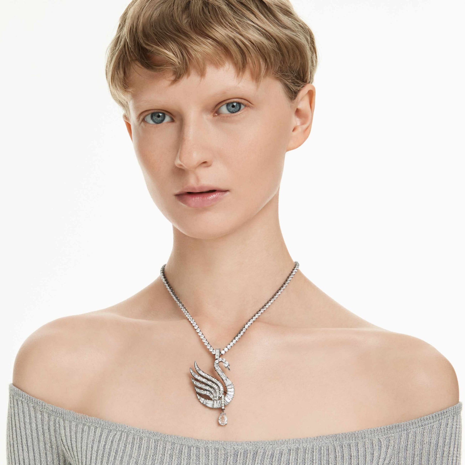 SWAN PENDANT AND BROOCH SWAN WHITE RUTHENIUM PLATED