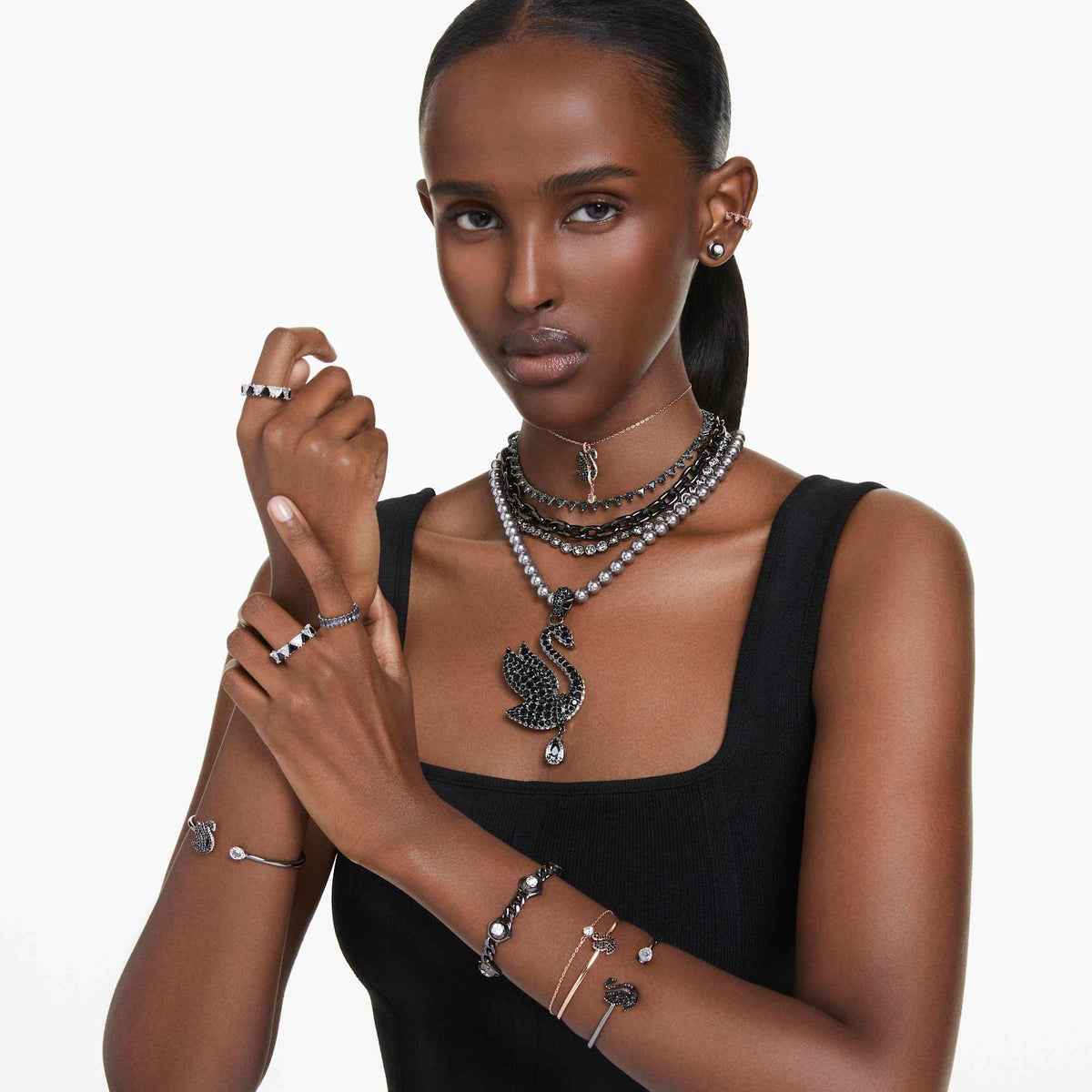 swarovski-swan-pendant-swarovski