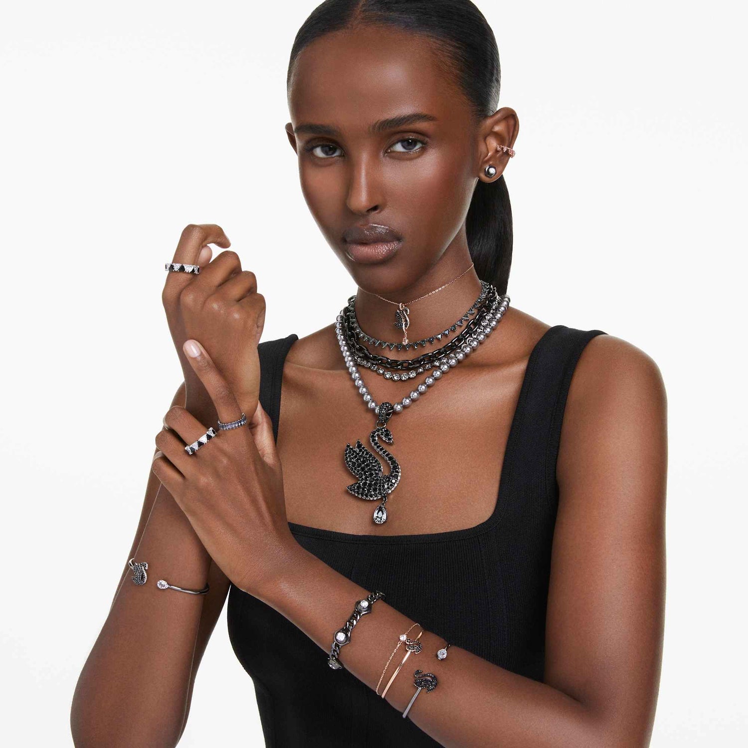 swarovski-swan-pendant-swarovski