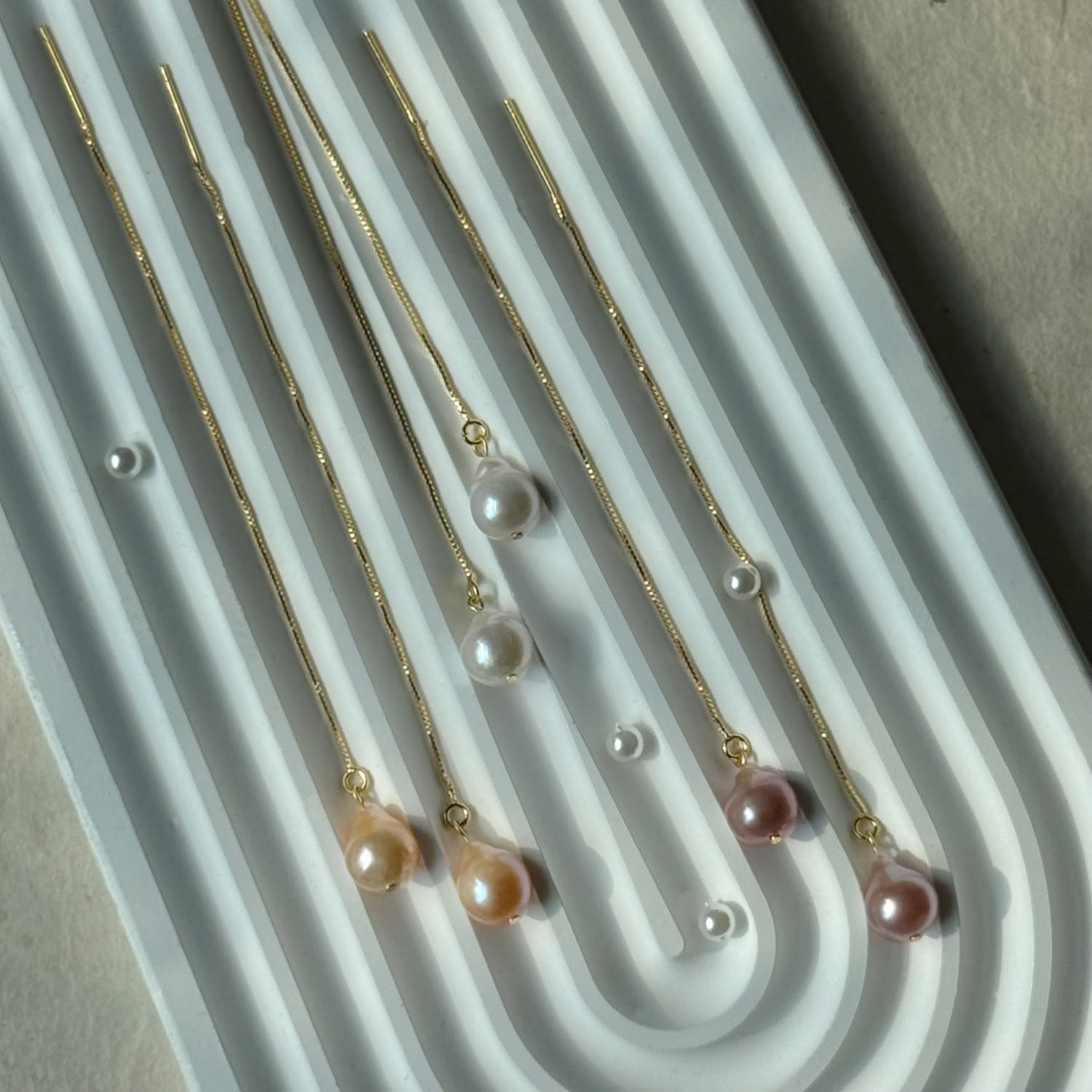 Sweet Hue Pearl Threader Earrings - Pink